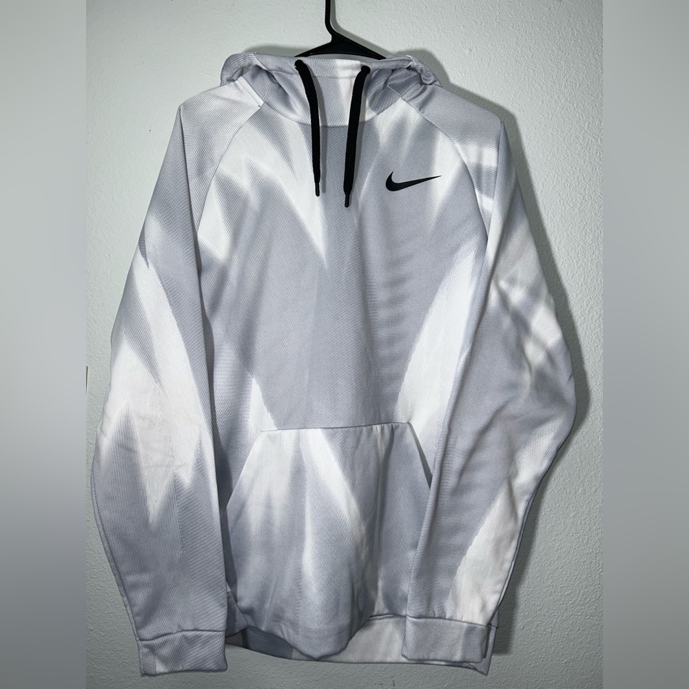 NIKE | Men’s Large Therma-FIT Printed Pullover Hoodie